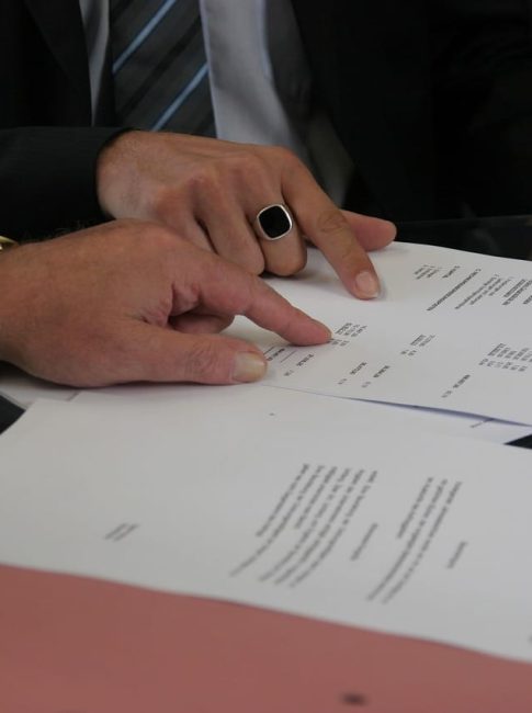 Page juridique image contrat